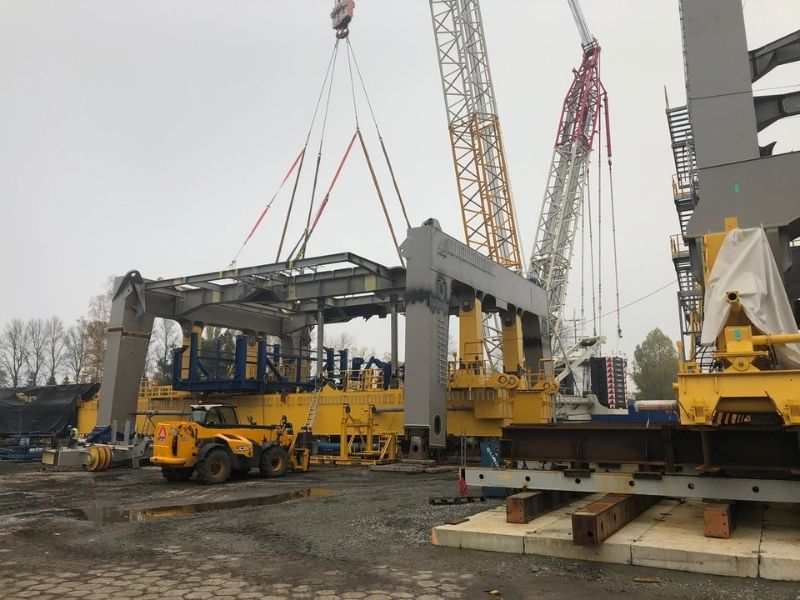 Piaskowanie konstrukcji nośnych i inżynieryjnych – przygotowanie powierzchni stalowych